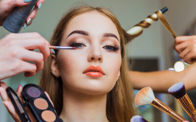 Kursy kosmetyczne dla miłośniczek wizażu – zamień pasję w profesjonalne zabiegi beauty