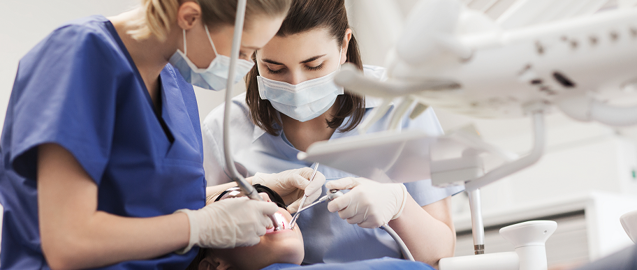 Higienistka a asystentka stomatologiczna – czym się zajmują?